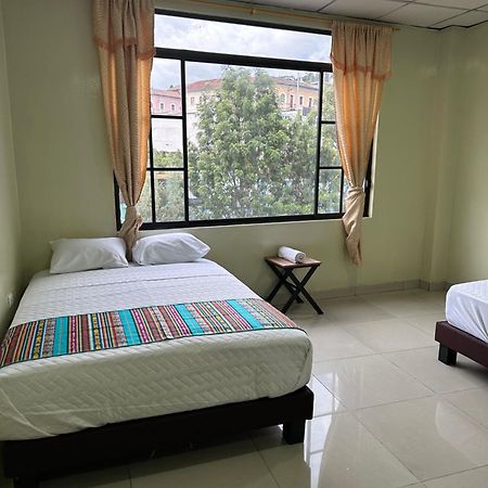 Hostal Marin Central Quito Dış mekan fotoğraf